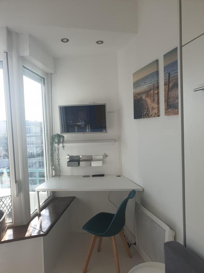 Studio Vue Mer Au Coeur De Malo Les Bains Pieds Dans L Eau Dunkirk Екстериор снимка